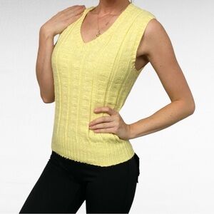 VINTAGE | Sunny Yellow V-Neck Sleeveless Ribbed Knit Preppy Sweater Vest